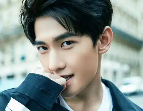 杨幂天价拿下又一新剧,力邀赵丽颖强强联手,网友阵容强大