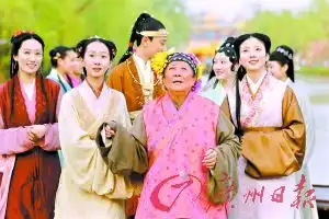 新红楼梦亮相元妃省亲今晚提前播