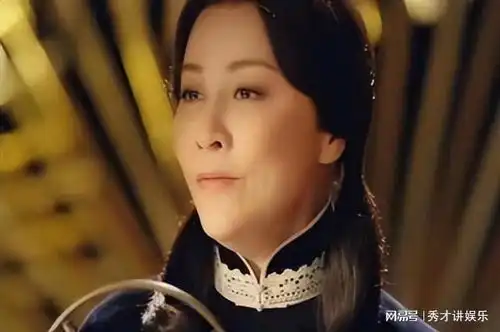 明明那么老了还装嫩,这10位阿姨级女星,硬尬少女感羞不羞