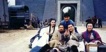 他是独孤求败的半个传人,但却深得精髓,杨过也自认不如