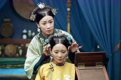 如懿传中的纯贵妃现实中深受乾隆喜爱,死后还要让皇后陪葬
