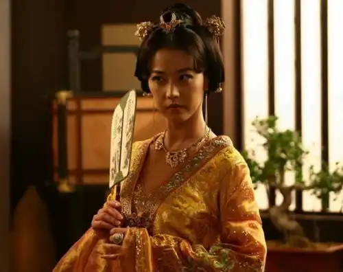 闪婚闪离两次,三婚娶女富豪,吕良伟才是人生赢家吧
