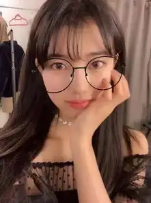 裴秀智李栋旭分手凭借国民初恋颜收割众多男神的她,私服穿搭更是优秀
