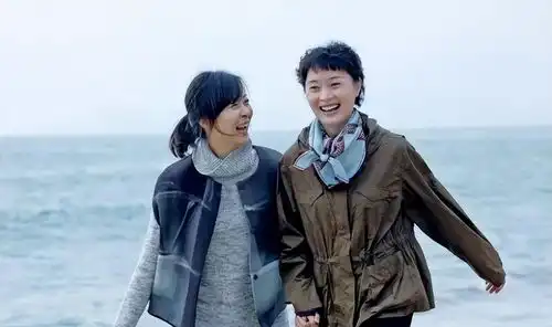 她捧红陈建斌却惨遭抛弃,52岁不婚不育,却越来越迷人了
