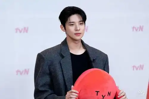 韩网热议观众最爱20代韩剧男演员top10美好世界车银优第2
