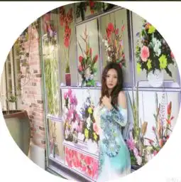 柳岩包裹严实仍显鼓胸前凸后翘身材傲人