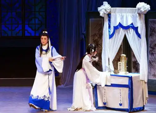 红楼梦驻场宛平剧院首轮启幕,台上经典台下潮流开启越剧沉浸式观赏新体验,观众直呼太虚幻境