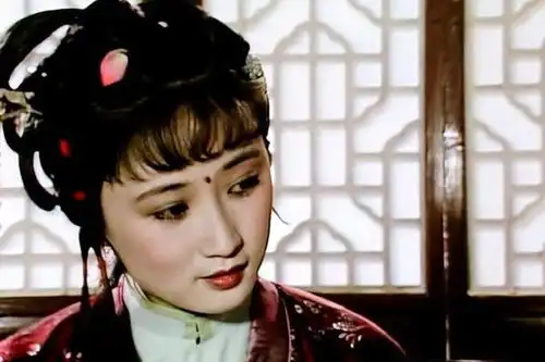 香菱被拐娇杏高嫁的影射林黛玉和宝钗血泪互换,比画皮精彩