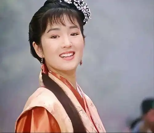 巩俐有些懊悔当年与黄和祥结婚时,要是生个宝宝就好了
