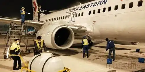 封城44天我守在武汉机场迎接希望从天而降