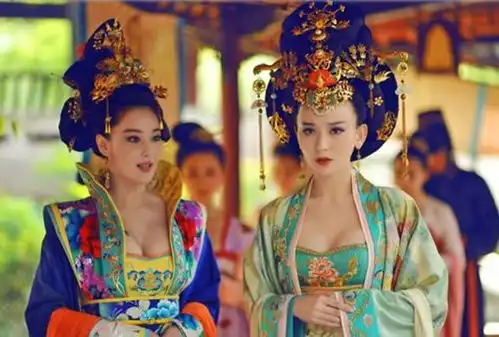 长恨歌中的大唐盛世唐玄宗与杨贵妃的幸福生活