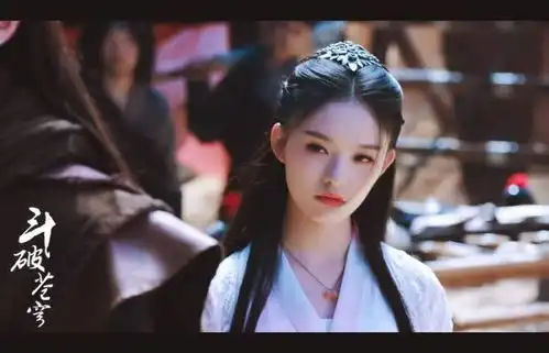 斗破苍穹中薰儿换新造型,林允美得清新脱俗