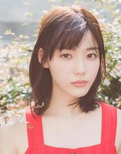 日本翻拍微微一笑很倾城国内网友吐槽贝微微人设魔改成灰姑娘