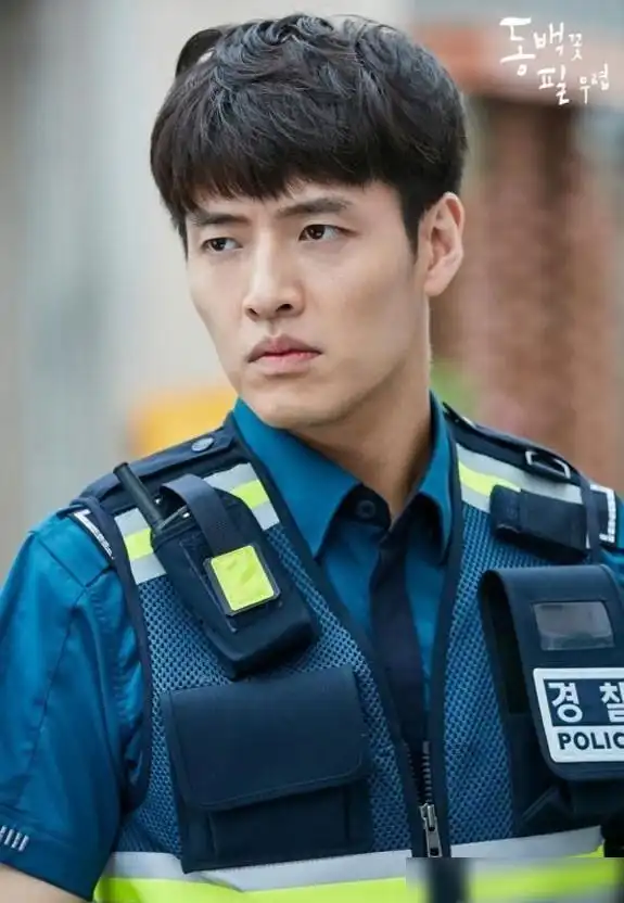 姜河那主演新剧insider山茶花开时后时隔一年回归荧幕
