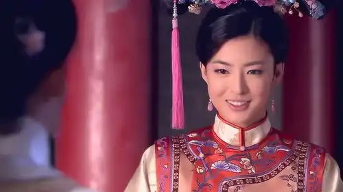 倾城绝恋美璃为陪皇太后学宫廷礼仪,没想到竟闹笑话
