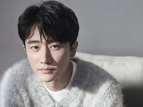 因年龄长相错失张导李连杰,他拒绝韩国公司,今逆袭成就20亿票房
