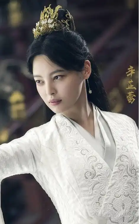 唐艺昕向朵朵辛芷蕾炫耀张若昀又给我买包包了辛芷蕾反应超好笑