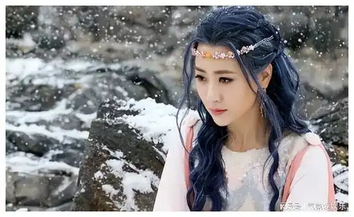 从神话到幻城,同演一个角色,为什么总夸金喜善,忽略白冰呢
