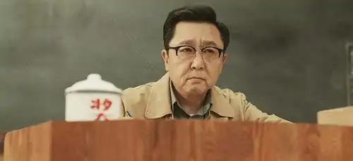 每月2千工资,我是文科博士
