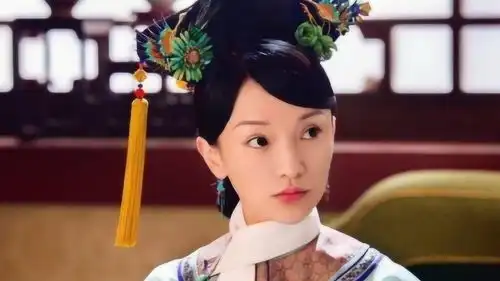 如懿传真的是大制作,选角太厉害了,即使拍个剧照,都能演出戏来