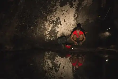 救援奇迹18名矿工被困大水淹没的矿井,揭秘美国矿难救援全过程
