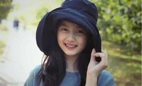 气质出众多才多艺,如此优秀的黄多多为什么却总是被骂