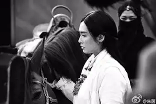 漂亮与年龄无关,紫霞仙子朱茵还像当年那么美
