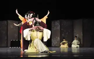 官办戏剧未必刻板粉丝戏剧未必低俗