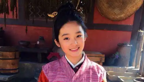 9岁演步步惊心,10岁演轩辕剑,13岁便已倾国倾城