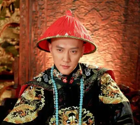 谁能给我发过来几张新还珠格格里的永琪照片和宫里八阿哥的照片啊我要对比一下啊
