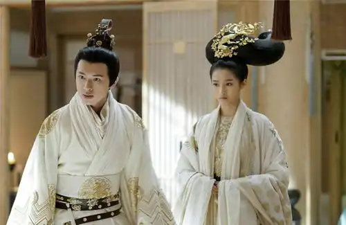 这部13年前的古装剧上映,看到剧照,原来以前的古装审美这么好
