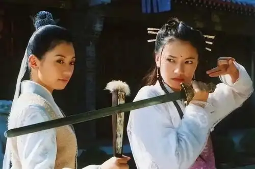 高圆圆贾静雯合体梦回倚天屠龙记,张无忌是多余的那个