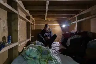 范冰冰去西藏体验生活蜗居里刷牙泡脚网友这算条件好的蜗居