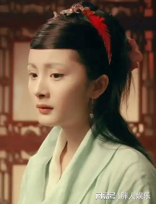 大幂幂的隐秘情史,以及她背后的4个男人
