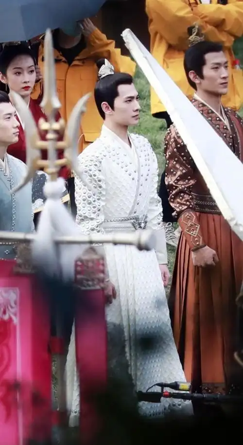 俏公主绝美狐狸君,且试天下杨洋赵露思上演先婚后爱,剧照养眼
