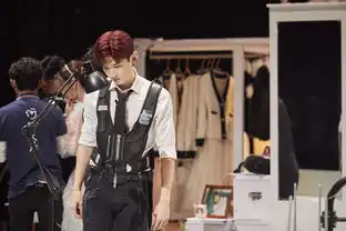 组图白敬亭身穿机能马甲制服尽显科技感白衬衫眼镜斯文帅气