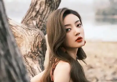 4位被脖子拖累的女星明明长了张倾国倾城的脸,一换古装就翻车
