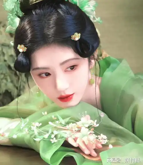 鞠婧祎小青蛇造型,美丽又妖孽