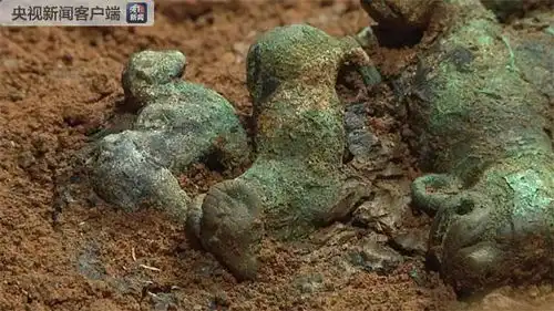 英国奶爸哭诉养4个女儿的日常爆红爸气带娃,以当女儿奴为荣
