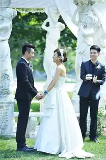 组图郑恺陈意涵婚纱照曝光梦幻如诗浪漫养眼