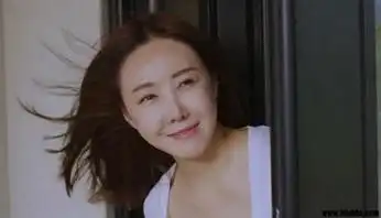 他和妈妈的朋友发生了关系,从此欲罢不能
