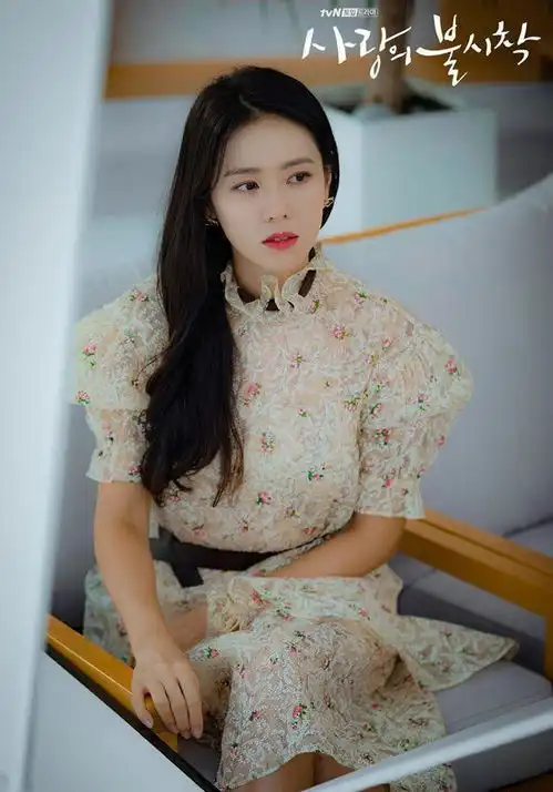 视觉盛宴爱的迫降再出新剧照,男女主颜值逆天,这剧追定了
