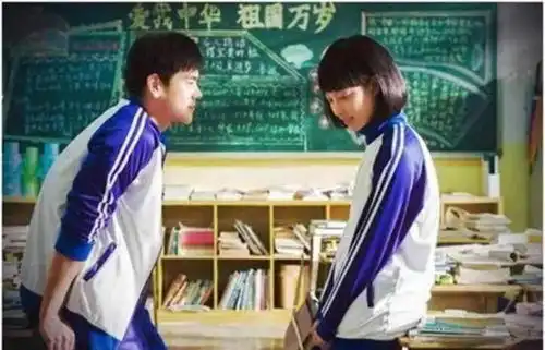 频繁买这3样东西的孩子,可能正在早恋中,你家孩子在其中吗