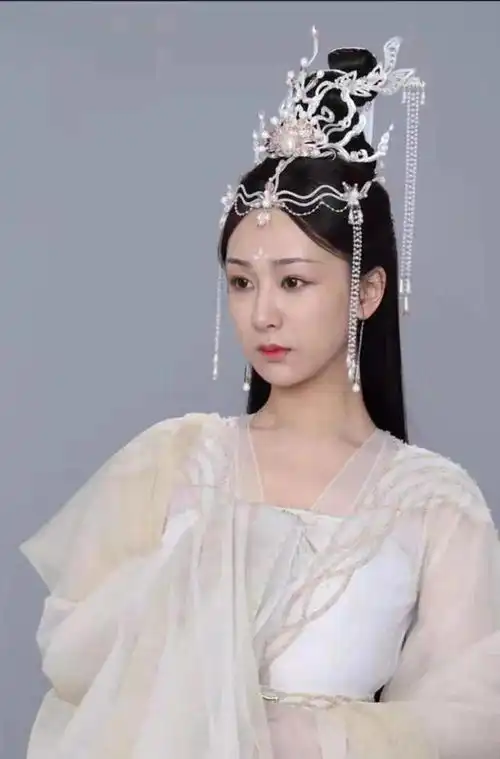 沉香如屑路透照流出,杨紫成毅打造,粉丝我不同意