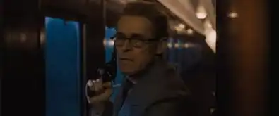 一部让你会尿裤子的悬疑大片
