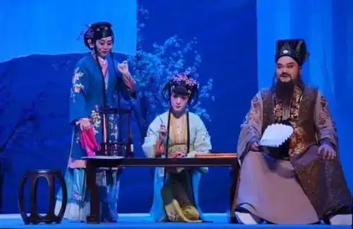 百晓粉丝有大戏免费请你看,只有60个名额赶紧

