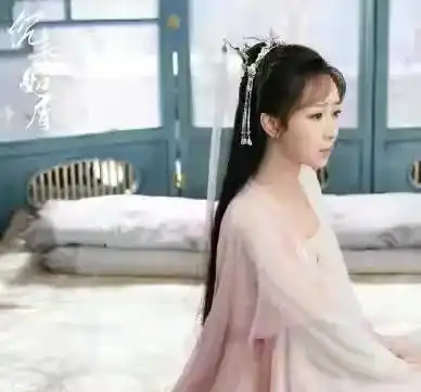 杨紫新剧海报遭吐槽,男女主造型让人出戏,粉丝都不待见