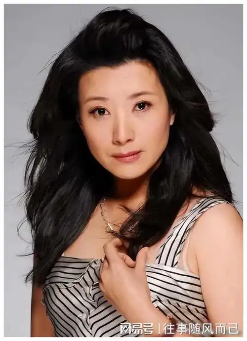 一级演员风采依旧,身材长相俱佳,保持零绯闻,60岁婚姻仍是谜
