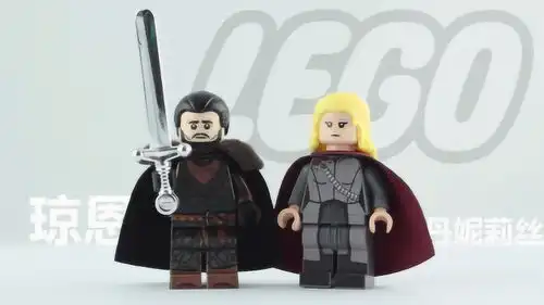 乐高权力的游戏超萌的琼恩雪诺和龙母丹妮莉丝
