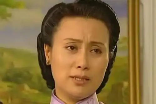 长大才发觉,情深深雨蒙蒙中,傅文佩是琼瑶剧中一狠角色
